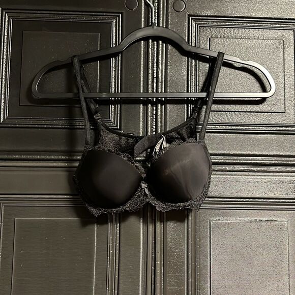 Victoria’s Secret Black bra - Picture 1 of 3